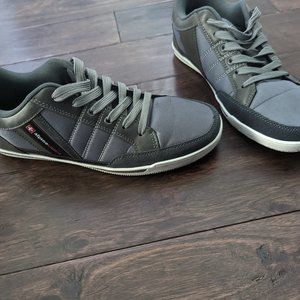 Alpine Swiss men's sneakers sz 9